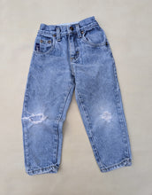 Load image into Gallery viewer, Lee Distressed Jeans 4 Slim
