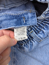 Load image into Gallery viewer, Lee Distressed Jeans 4 Slim
