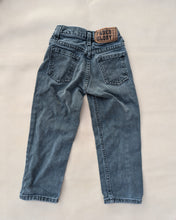 Load image into Gallery viewer, Faded Glory Spruce Jeans 4-5y
