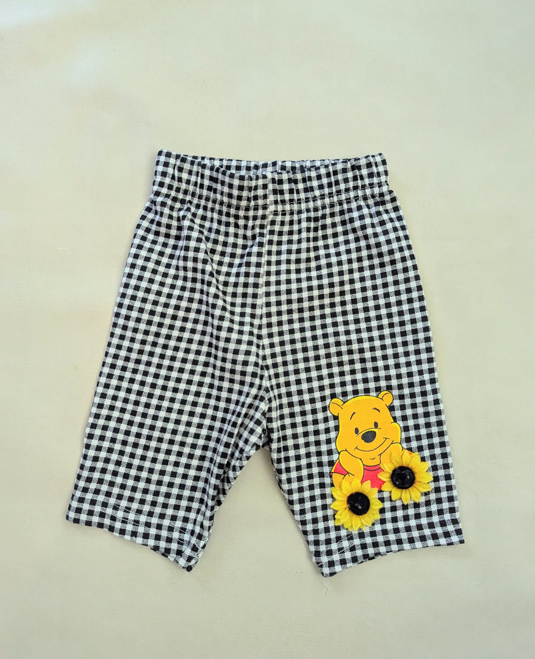 Pooh Sunflower Shorts 4y*