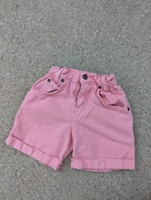 Load image into Gallery viewer, Levi&#39;s Pink Cinched Waist Shorts 4t
