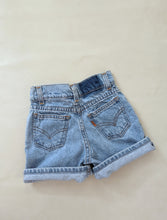 Load image into Gallery viewer, Levi&#39;s Orange Tab Jean Shorts 4t

