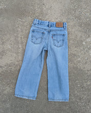 Load image into Gallery viewer, Levi&#39;s Jeans 4t
