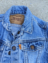 Load image into Gallery viewer, Levi&#39;s Jean Jacket 2t
