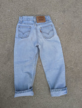 Load image into Gallery viewer, Levi&#39;s Light Wash Jeans 6y
