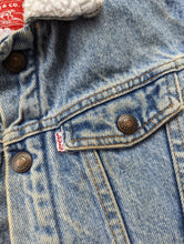 Load image into Gallery viewer, Levi&#39;s Sherpa Lined Denim Jacket 5y
