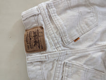 Load image into Gallery viewer, Levi&#39;s Cream Jeans 8y
