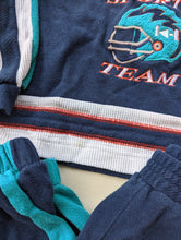 Load image into Gallery viewer, Sports Team Sweatshirt Pants Set 6y
