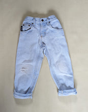 Load image into Gallery viewer, Lee Distressed Jeans 4t
