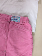 Load image into Gallery viewer, Levi&#39;s Pink Skirt + Tee Outfit 4t
