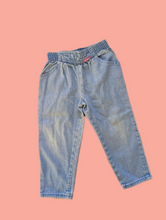 Load image into Gallery viewer, Oshkosh Light Wash Jeans 4t
